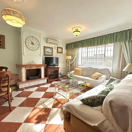 Будинок відпочинку Pepita - 3 - 350 Metros Playa - Piscina Торремолінос