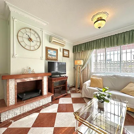 Dom wakacyjny Pepita - 3 - 350 Metros Playa - Piscina *